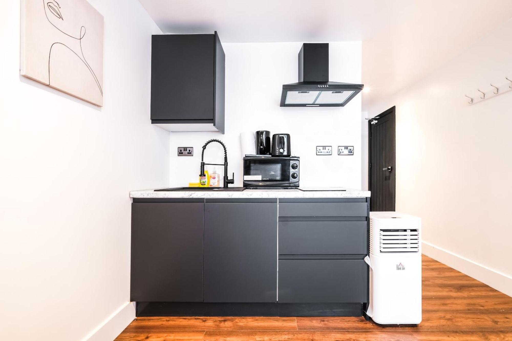 Spacious Apartment In Piccadilly Sleep 6 Vrb London Luaran gambar
