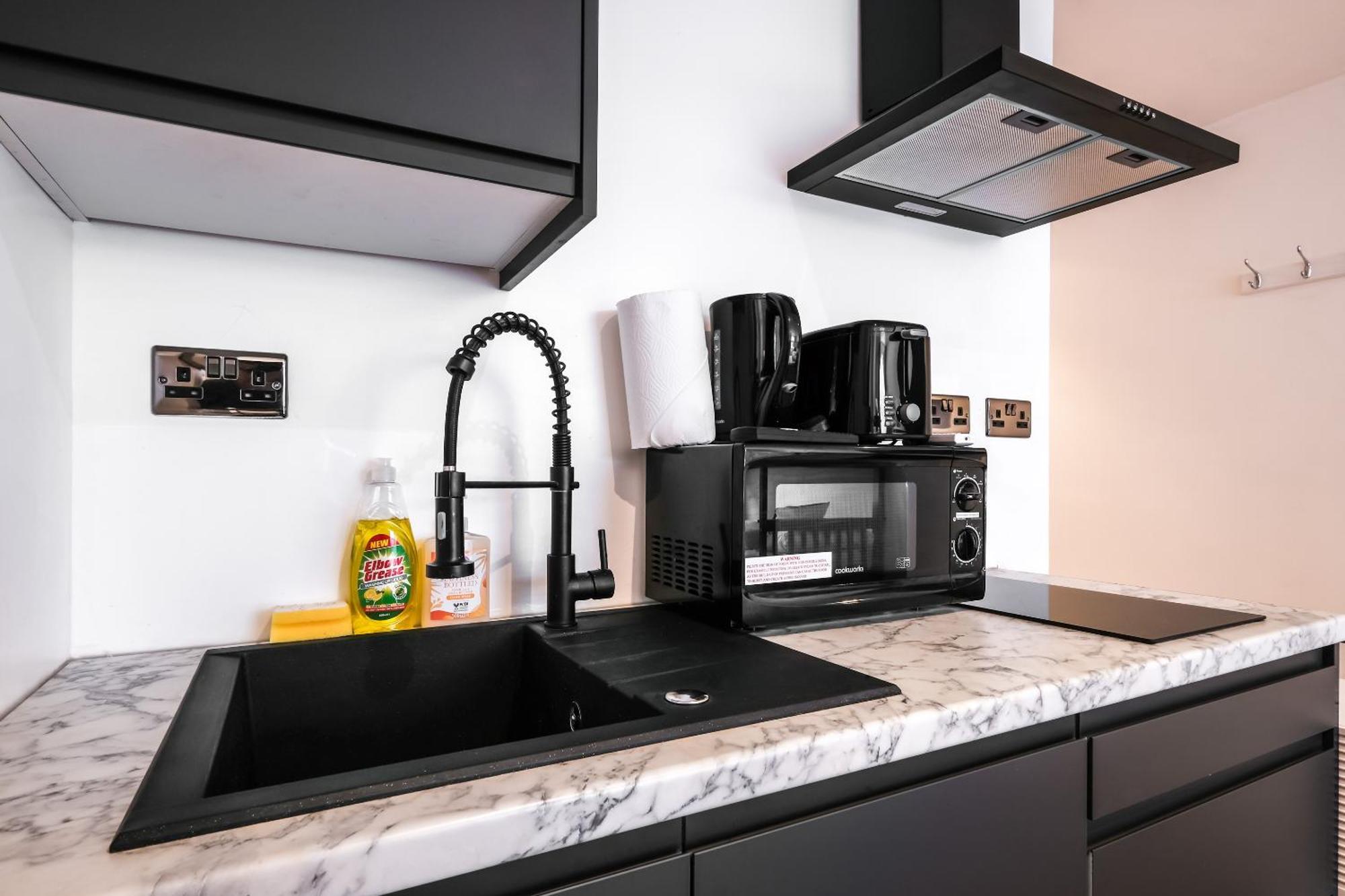 Spacious Apartment In Piccadilly Sleep 6 Vrb London Luaran gambar